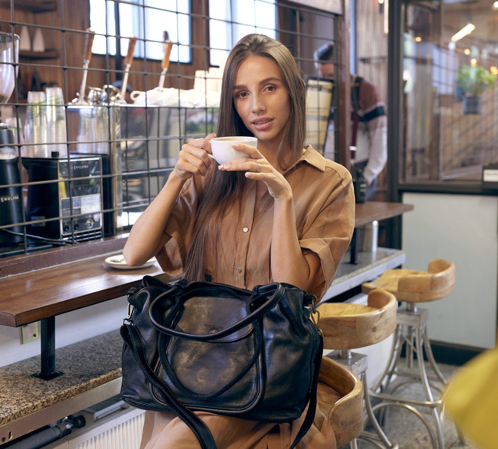 GIULIA● Damenschultertasche aus echtem Leder mit hohen Henkeln