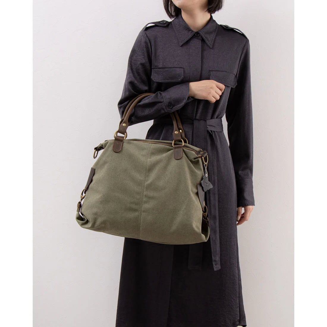 KOUKO. Schultertasche für Damen aus Segeltuch Canvas und italianischem Leder