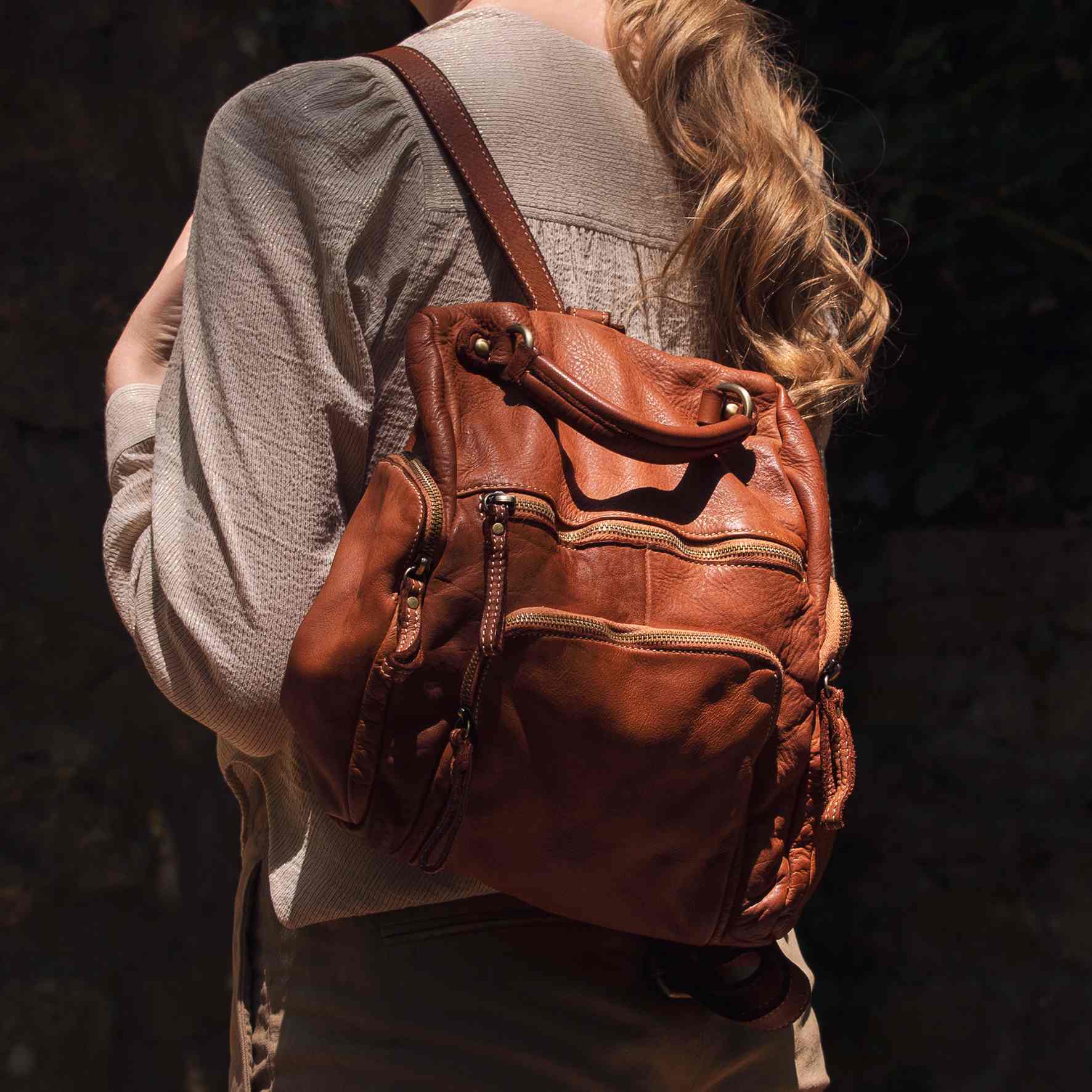 Leder city rucksack 2-in-1 vintage für damen und herren braun schwarz mit reißverschluss und mehreren