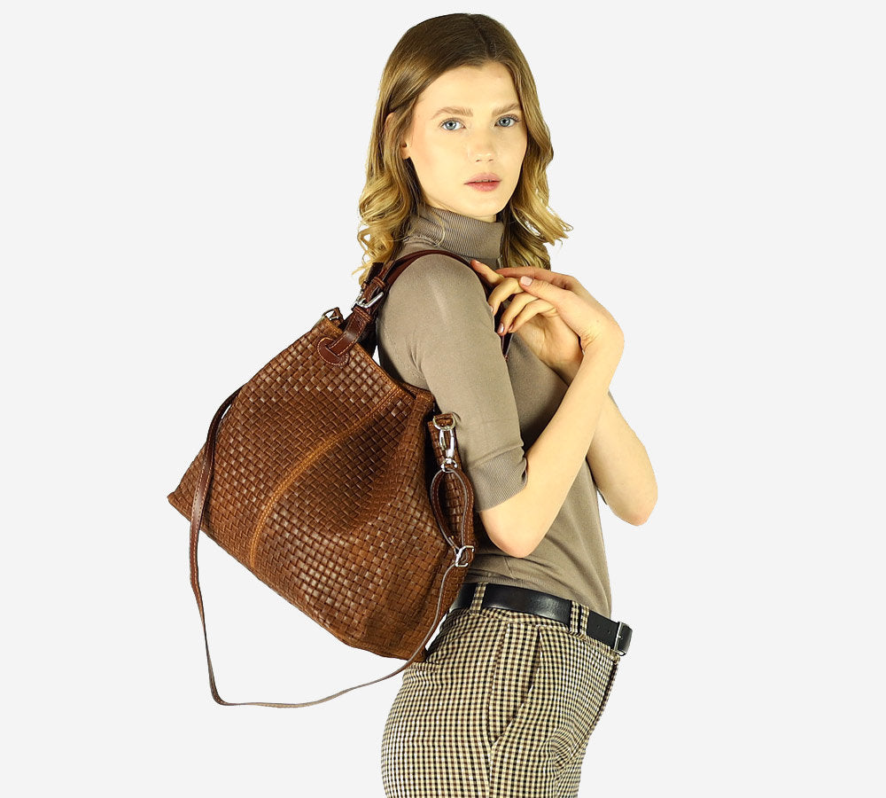 BUCKETBAG™ women's leather bucket bag with braided embossing.