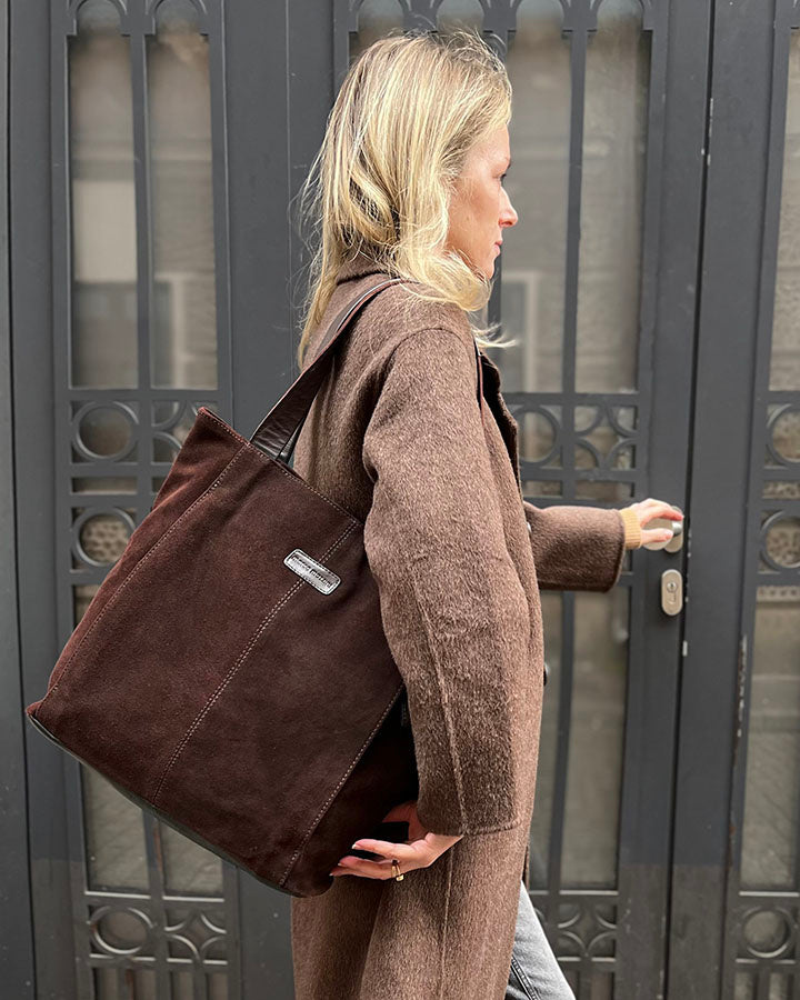 SOHO SANTI WILD. Hobo Shopper Tasche für Damen aus italienisches Wildleder