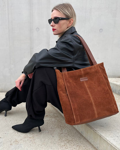 SOHO SANTI WILD. Hobo Shopper Tasche für Damen aus italienisches Wildleder