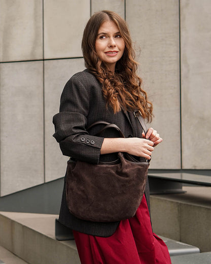 BIELLA WILD™ Suede Damen Schultertasche & Handtasche mit Riemen aus italienischem Wildleder