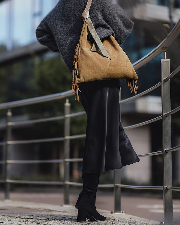 BINOTTO WILD™ Damen Hobo Beuteltasche und Umhängetasche aus italienischem Wildleder