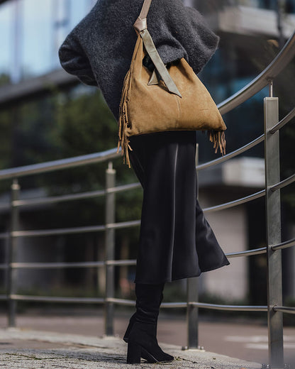 BINOTTO WILD™ Damen Hobo Beuteltasche und Umhängetasche aus italienischem Wildleder