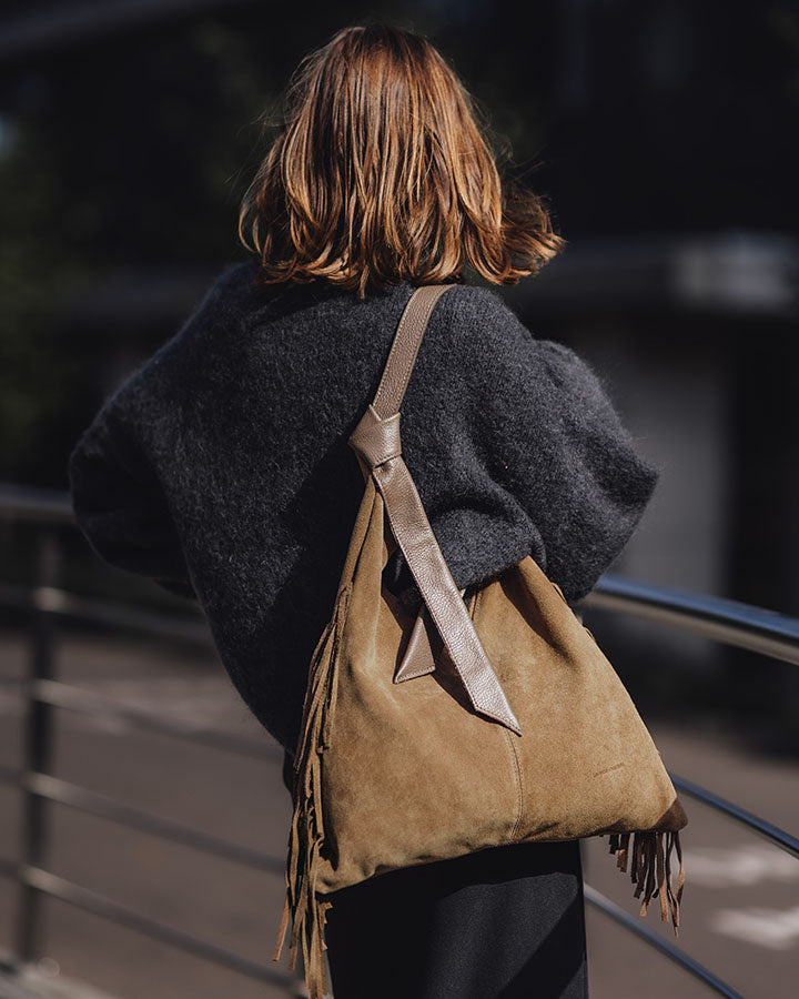 BINOTTO WILD™ Damen Hobo Beuteltasche und Umhängetasche aus italienischem Wildleder