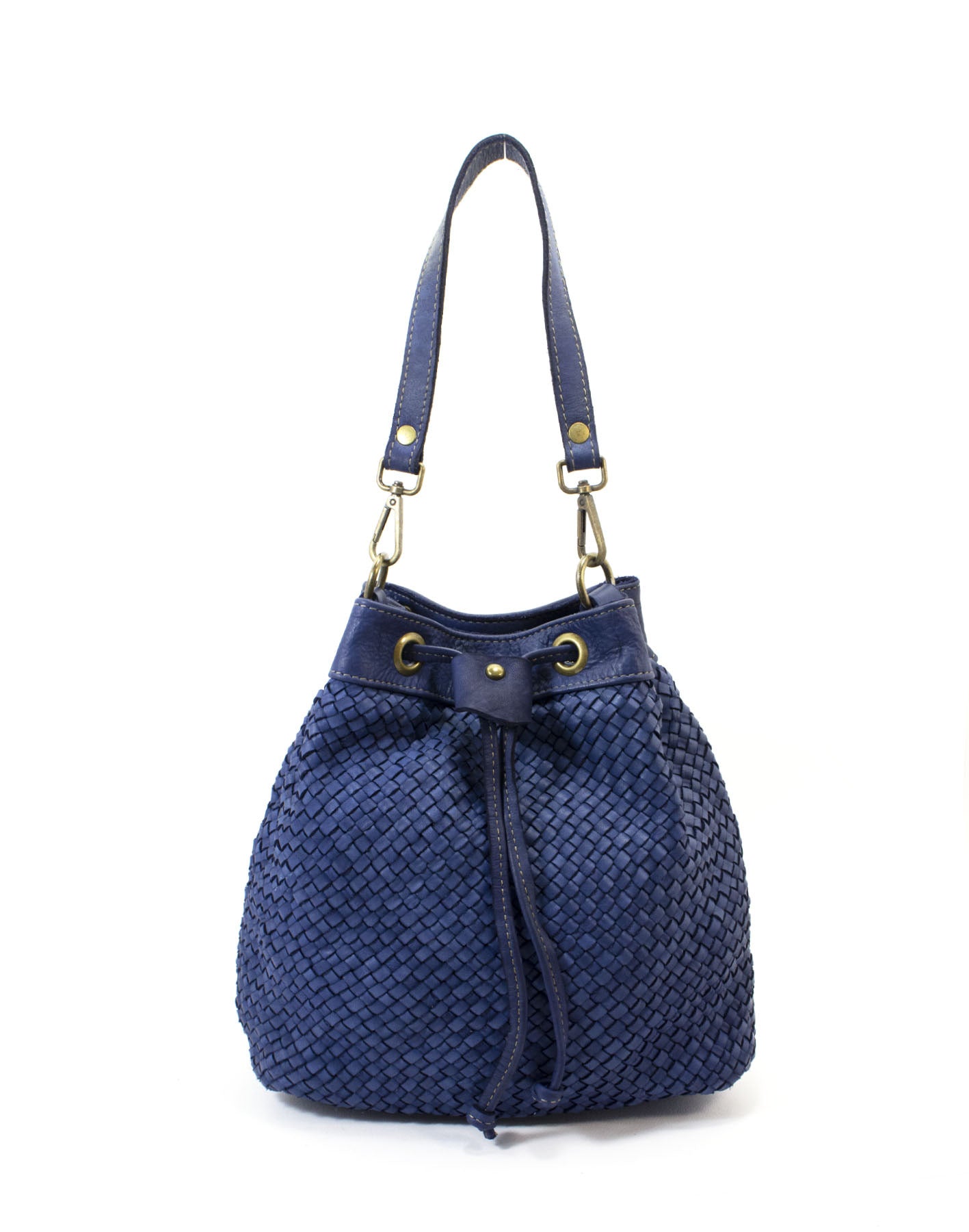 CUPIDO● Women's bucket bag made of soft braided leather