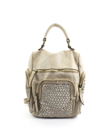 Minimalistischer Lederrucksack 2in1 mittelgroß Beige Taupe für Damen aus stückgefärbtem Rindsleder mit Reißverschluss Frontansicht