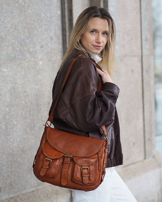 (EXPRESS) ANCONA™ Medium size leather shoulder bag in safari style