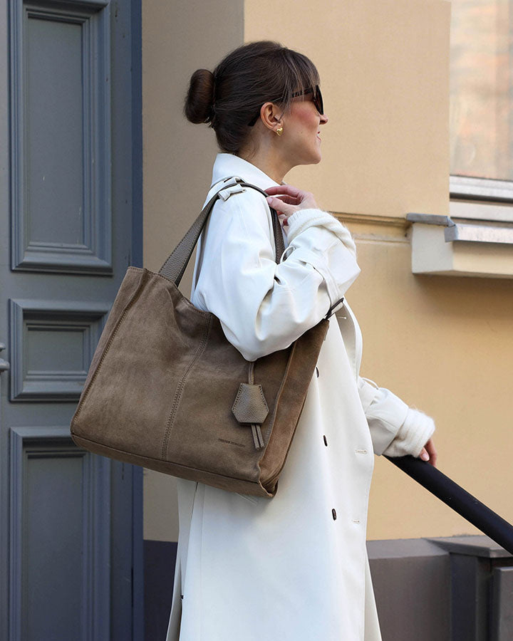 SOHO WILD™ Klassische Shopper-Tasche aus italienischem Wildleder