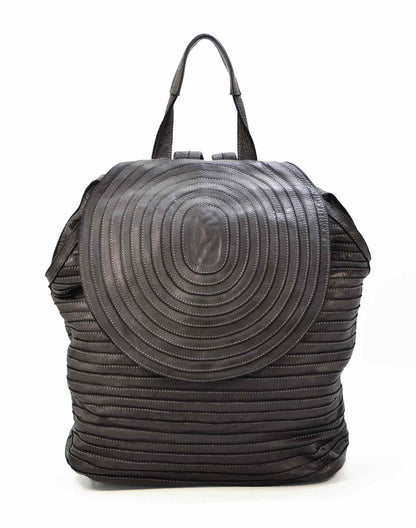 LINEARE● Elegant quilted look leather backpack for women. Italian soft leather