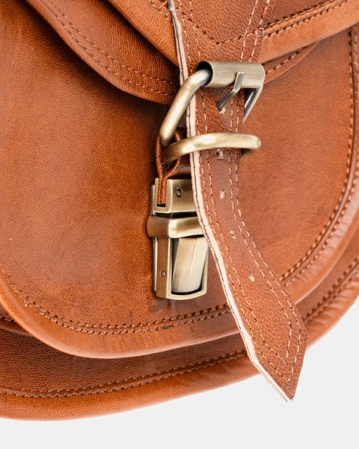 MARINE VINTAGE – Handgefertigte Damen-Umhängetasche aus Echtleder. 10"