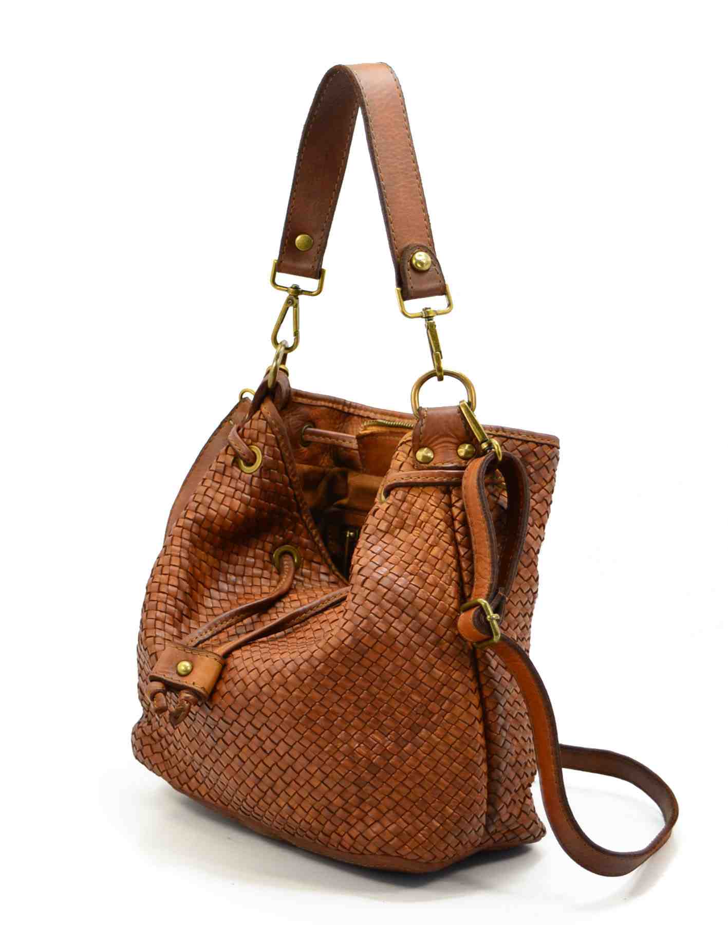 Hochwertige Damen Lederbeuteltasche in cognac braun, handgeflochtenes italienisches Leder aus der Toskana, klassische Silhouette mit verstellbarem Riemen