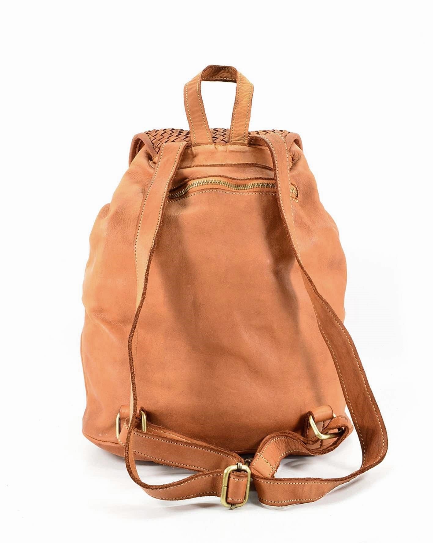 OUTLET. Classic leather flap backpack vintage brown black cognac for women and men - with drawstring - with flap - with front pockets - made of soft Italian genuine leather