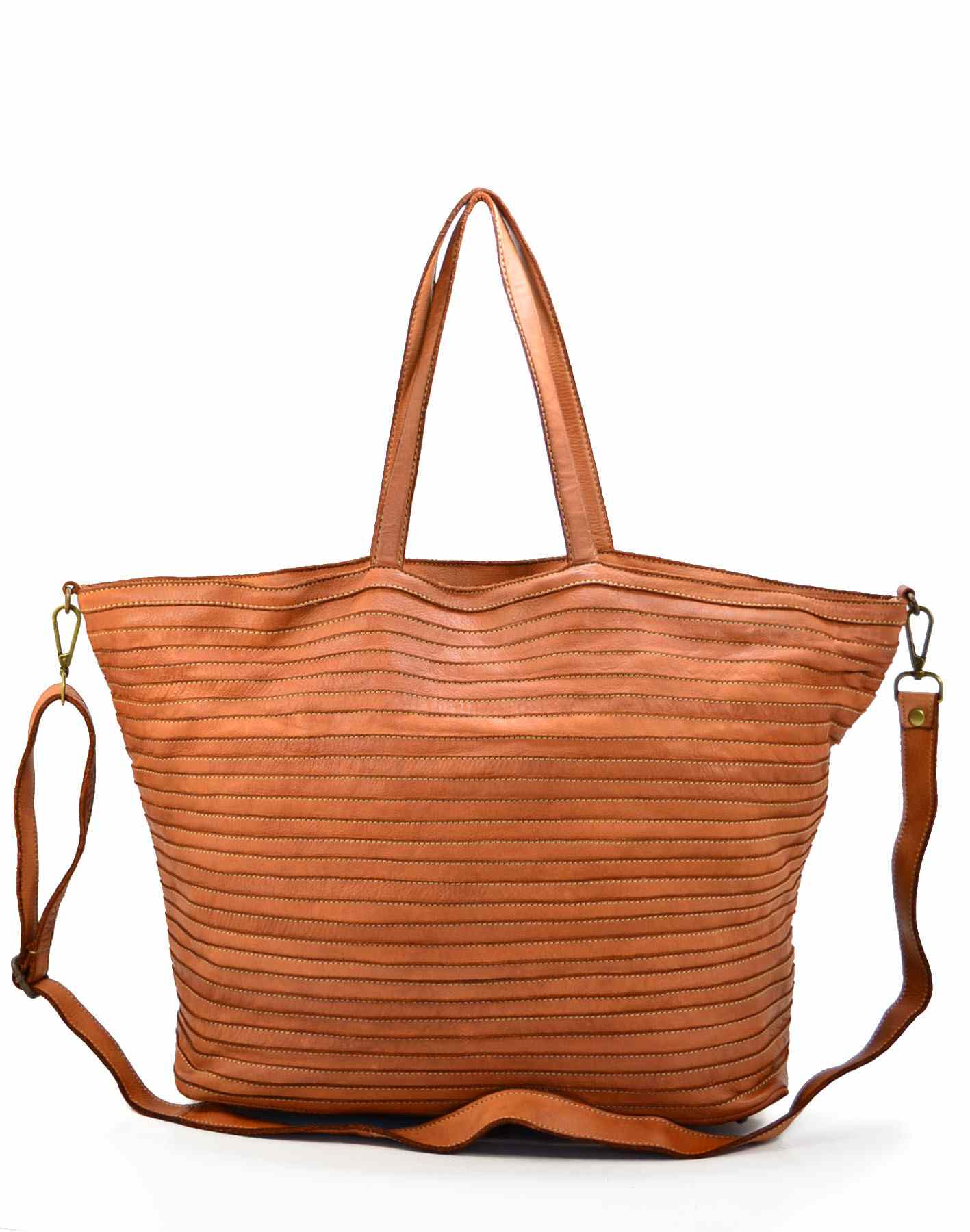 LINARE● Quilted leather handbag tote bag for women with vintage effect. Black & Brown