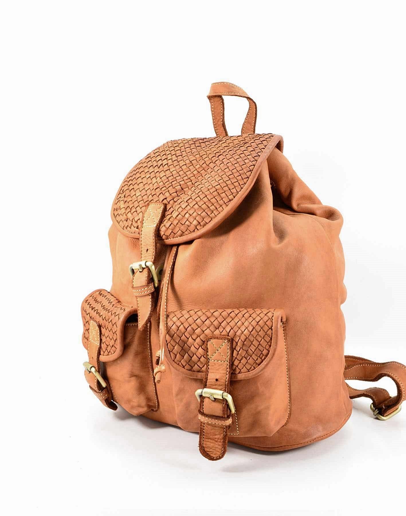 (outlet) APPIA● Medium size classic vintage flap backpack for men and women. Soft Italian leather