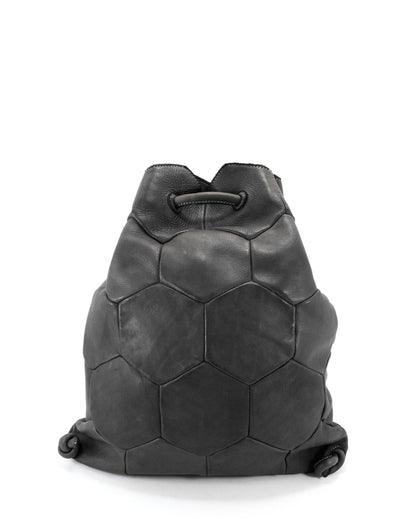 Minimalistischer Lederrucksack Damen in Schwarz: Kleiner Cityrucksack Leder von BARTINESSA aus weichem Echtleder für jeden Tag.