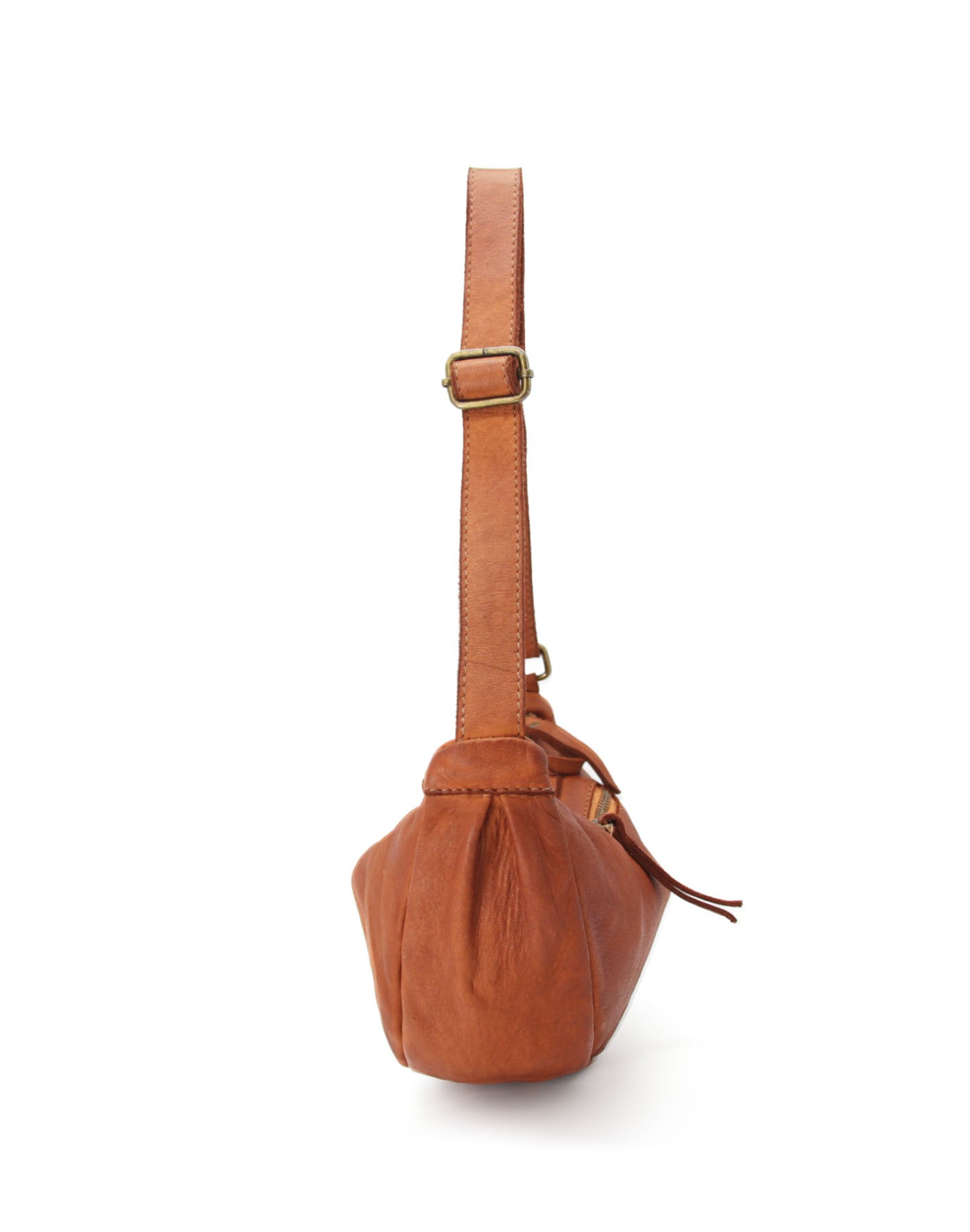 LUNA HOBO S● Kleine Leder Crescent Bag für Damen. Halbmond Tasche aus italienischem Leder