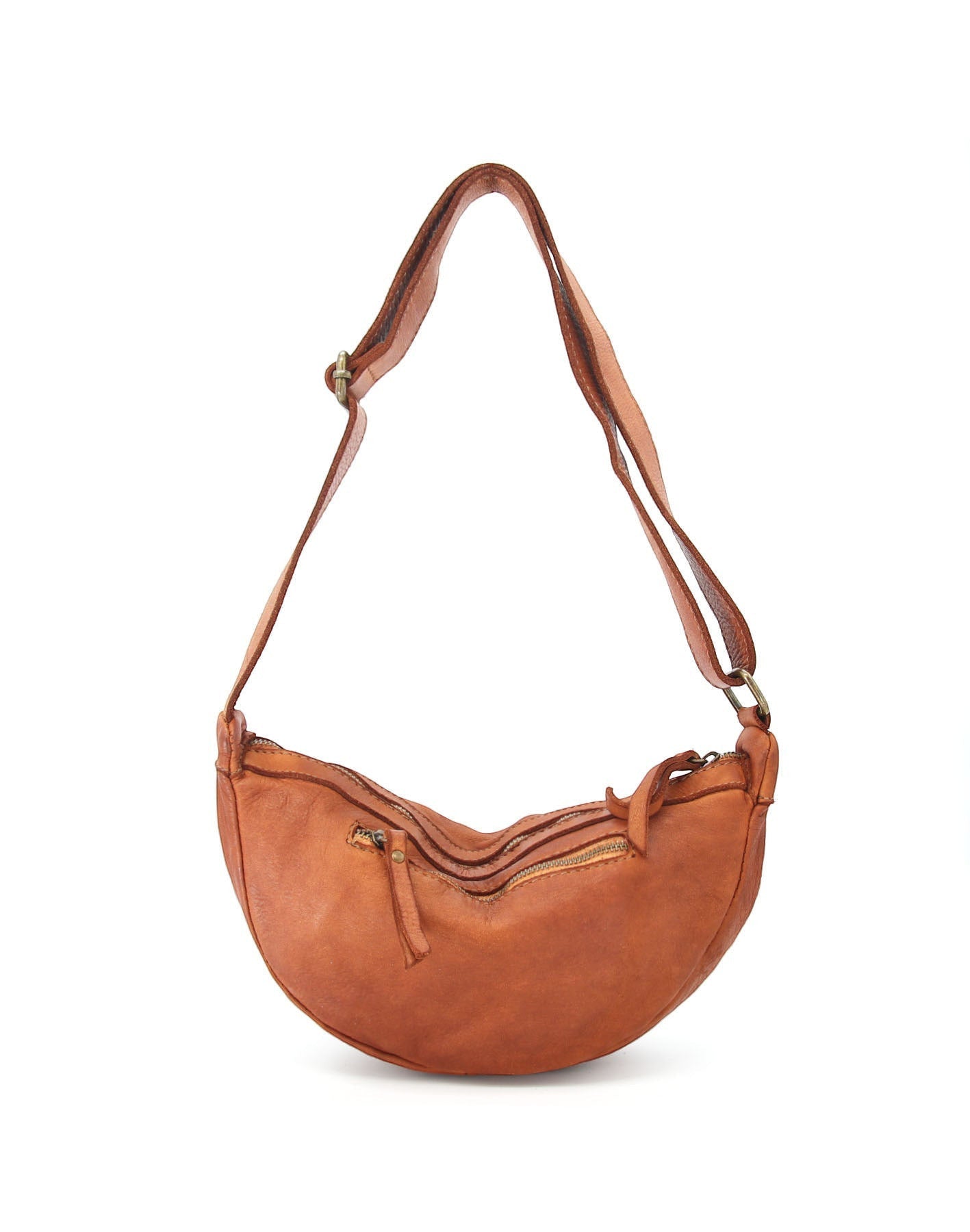 Cognac LUNA HOBO S● Kleine Leder Crescent Bag für Damen. Halbmond Tasche aus italienischem Leder Sacktaschen.com