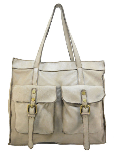 Modische Schultertasche Damen Echtleder in Minzgrün, exklusives italienisches Design als frischer Farbtupfer für sommerliche Casual-Outfits.