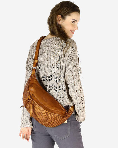 MOND 2 ● Large unisex bum bag - crossbag made of hand-woven genuine leather with zip.