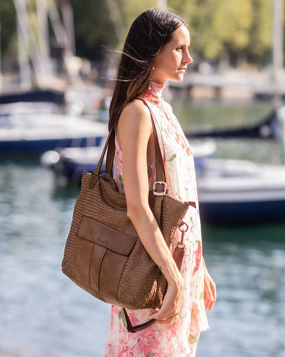 MEDICI. Damen Shopper-Tasche aus geflochtenem Naturleder