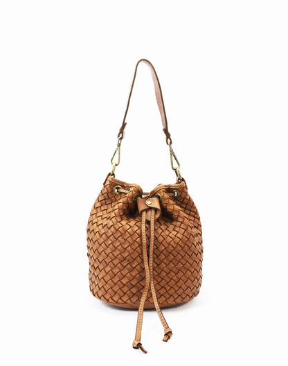 Vintage Eimertasche Damen aus cognac Vachetta-Rindleder Rückansicht mit Fokus auf die hochwertige handgearbeitete Flechtoptik