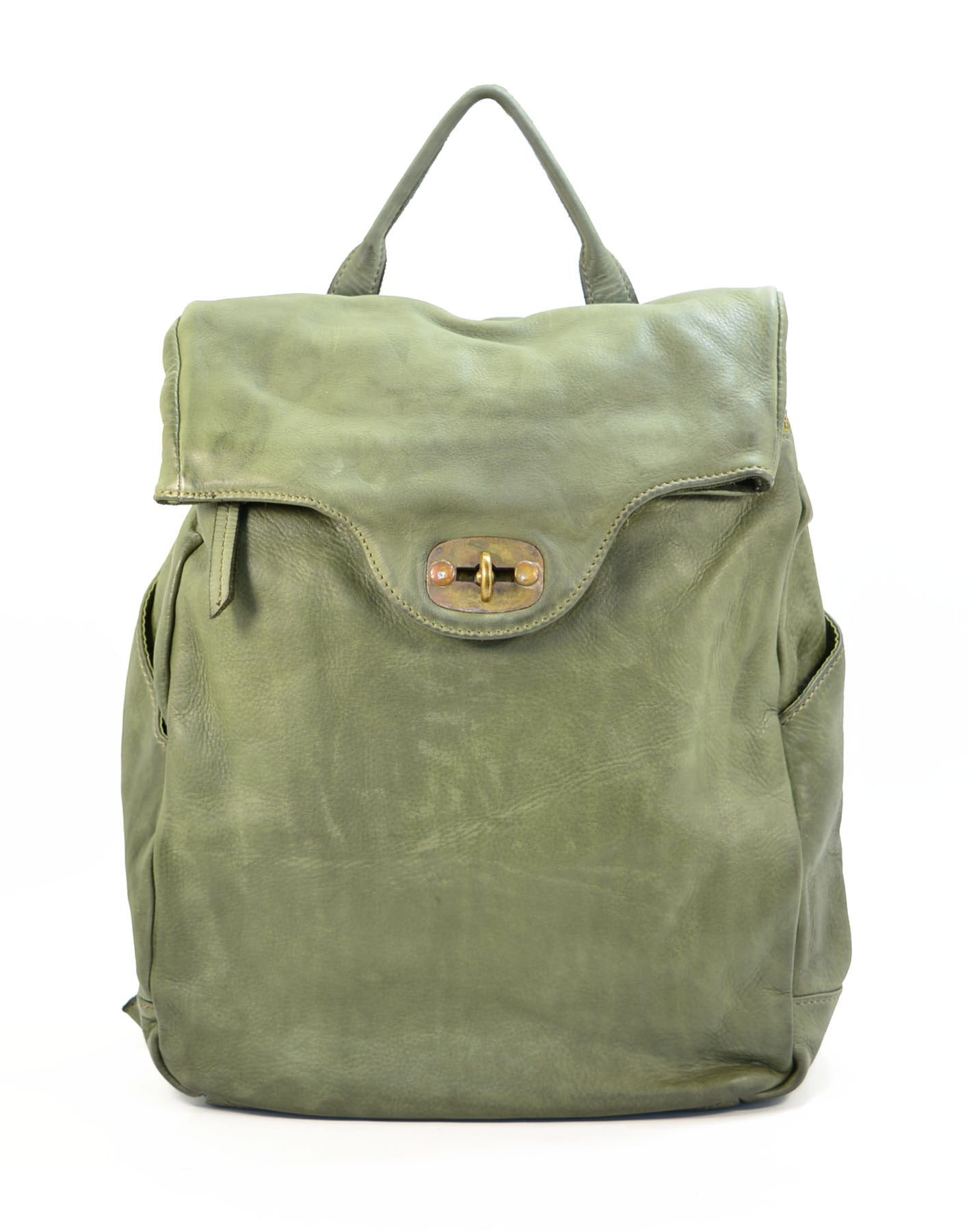 Charakterstarker Vintage Lederrucksack für Damen und Herren in mattem Waldgrün, exklusives italienisches Rindsleder mit markanter Lederklappe für Individualisten.